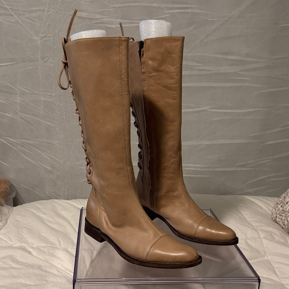 Gee WaWA Tan boots